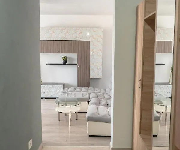 Urban Loft With Private Parking - Premiere Hospital