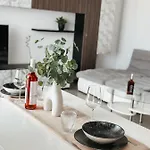 Urban Loft With Private Parking - Premiere Hospital * Timisoara