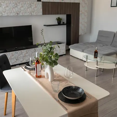 Urban Loft With Private Parking - Premiere Hospital Appartement *