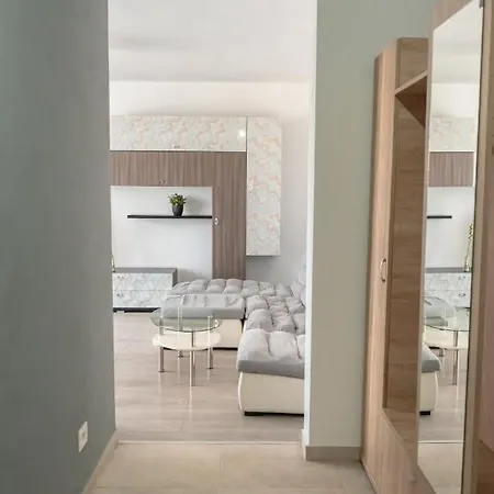 Urban Loft With Private Parking - Premiere Hospital
