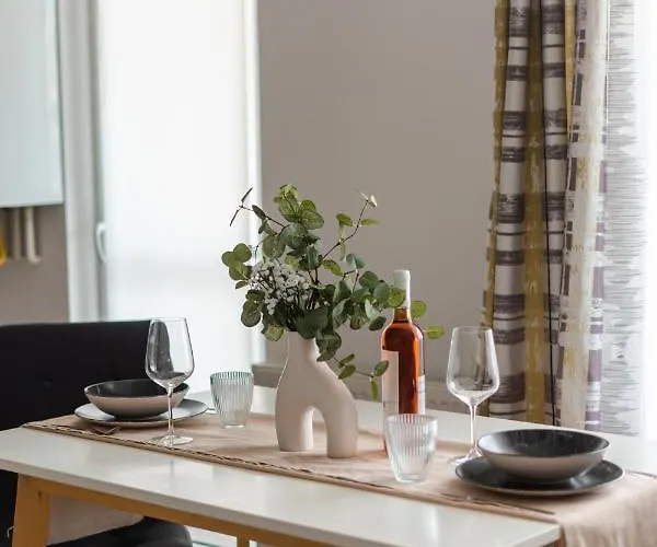 Urban Loft With Private Parking - Premiere Hospital *